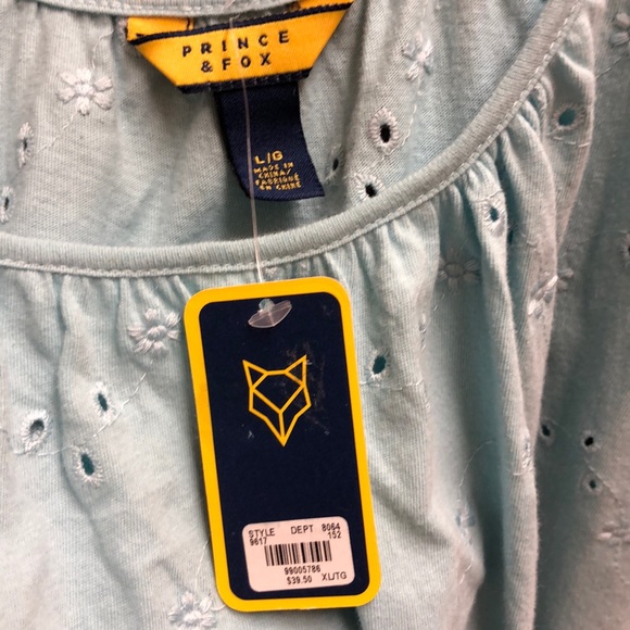 Blue Eyelet Crop - Picture 3 of 3